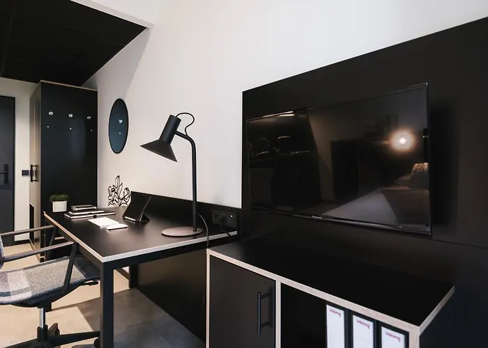 Aparthotel Moliving - Design & Duesseldorf-neuss 4*