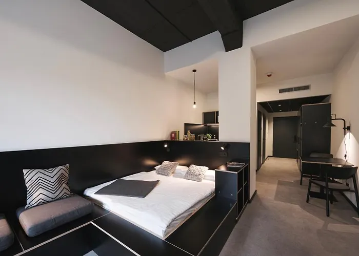 Moliving - Design Hotel&apartments Düsseldorf-neuss 4*