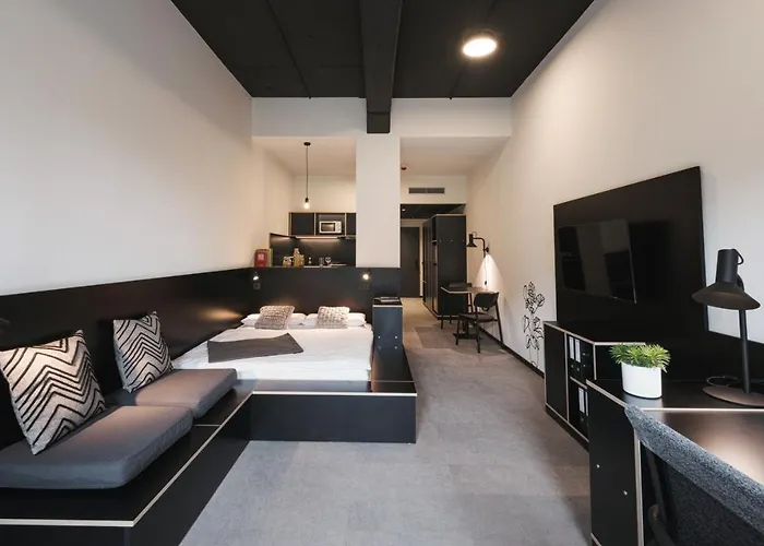 Moliving - Design & Duesseldorf-neuss 4*